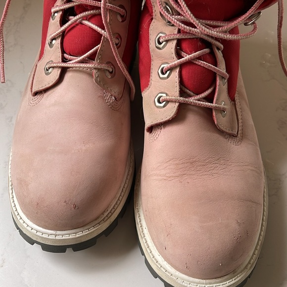 Pre-loved. Timberland 650 Pink and Red Winter Ankle Boots Sz 8-Women. Sz 6-Men - Picture 4 of 4